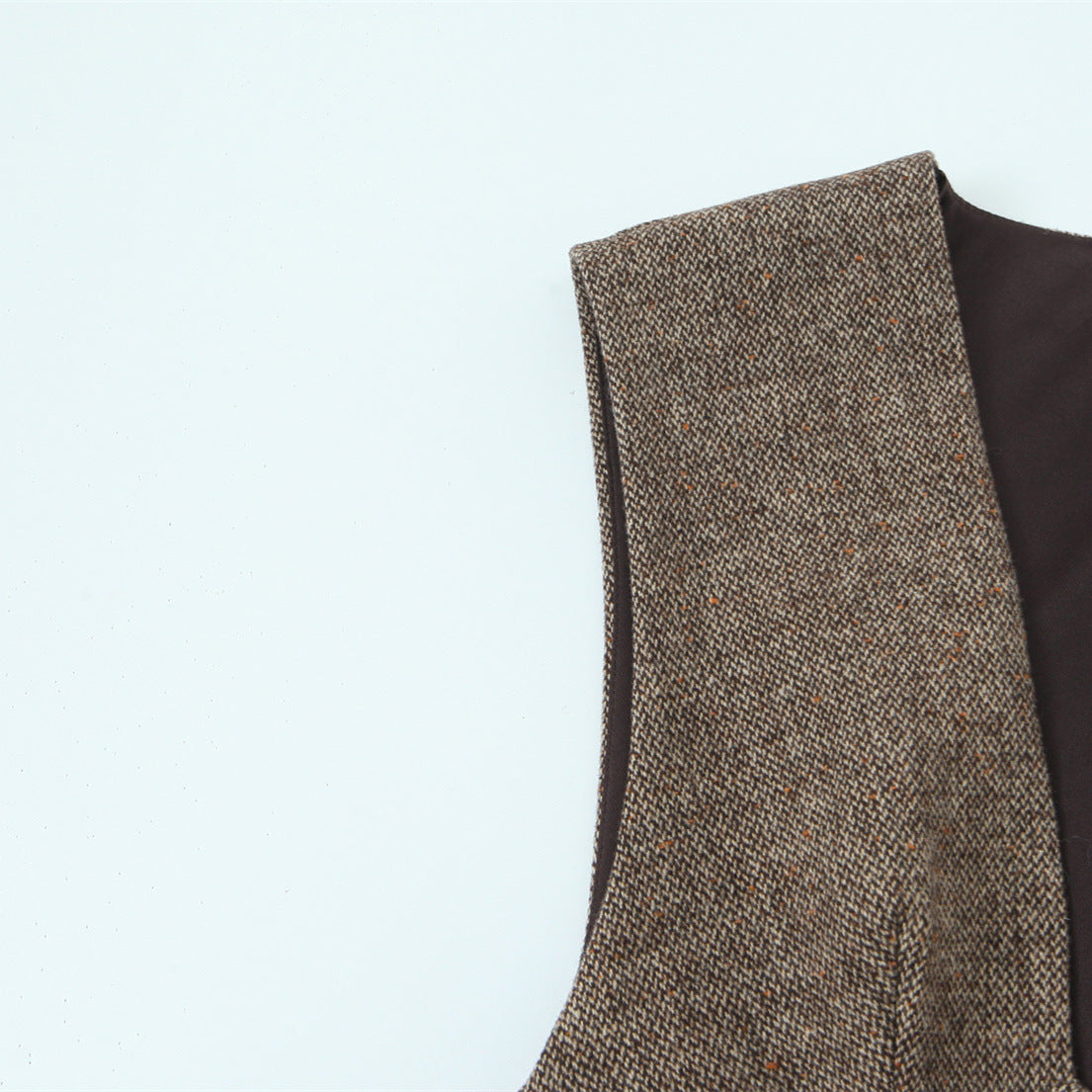 Sukienka Midi Deep V-Neck – Casual Elegancja Camel