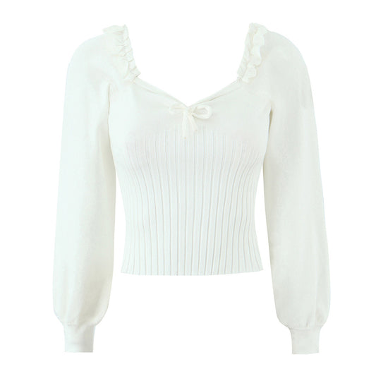 Sweter z falbankami i kwadratowym dekoltem